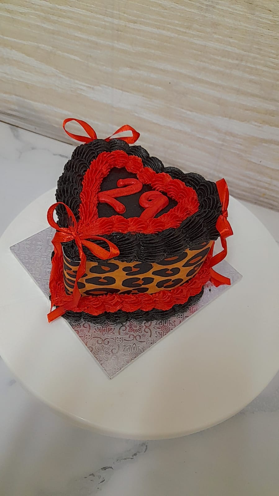 Leopard Luxe Cake 